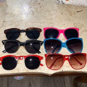 Lot of Vintage Sunglasses